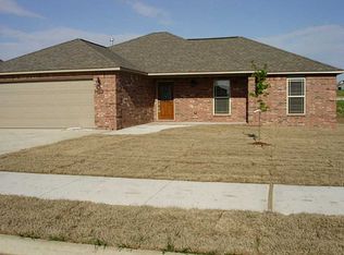 1901 Messick Ct, Siloam Springs, AR 72761