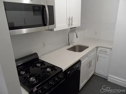 Rented by City Connections Realty | media 24