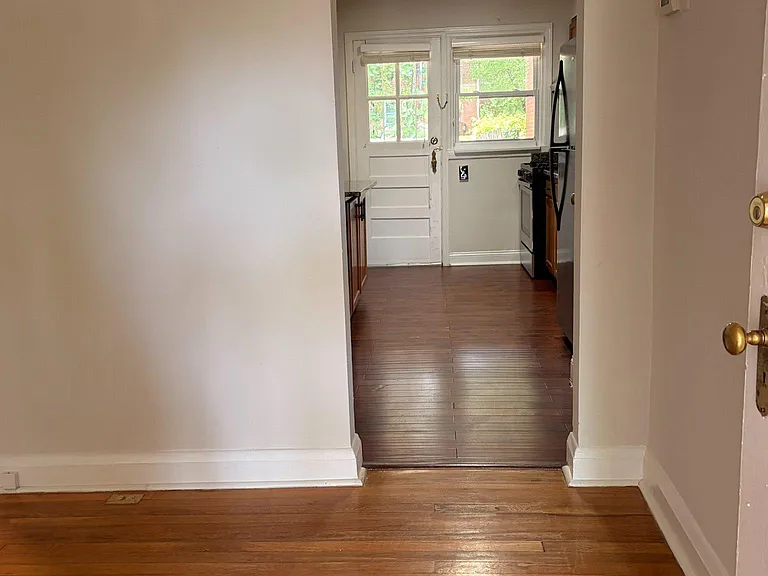 909 E Lake Ave #1 — Photo 8