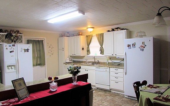 4th image of 1427 County Road 3193