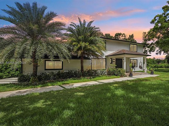 2nd image of 18301 SW 50th St