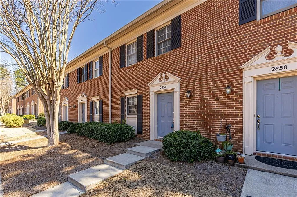 2 bed, 2.5 bath, 1260 sqft, $2,000 — Photo 3