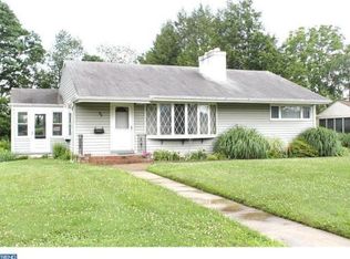 94 Lakedale Dr, Lawrence Township, NJ 08648