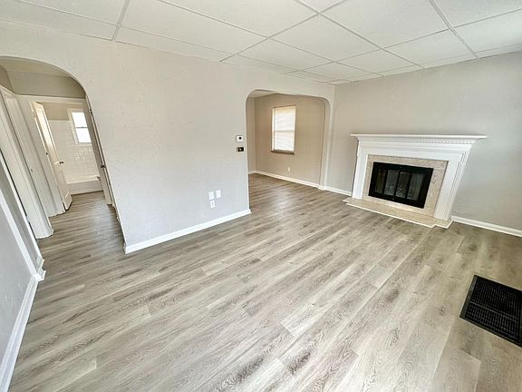 3rd image of 3093 Worthington Ave