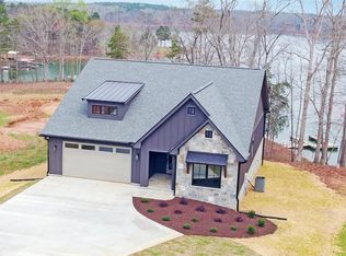 73 Yacht Clb, Pointe Hartwell, GA 30643