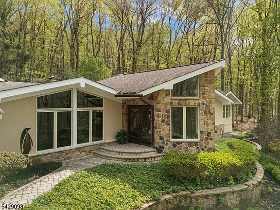4th image of 174 Bliss Rd