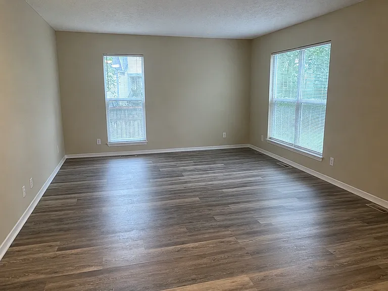 531 Amquiwood Ct — Photo 9