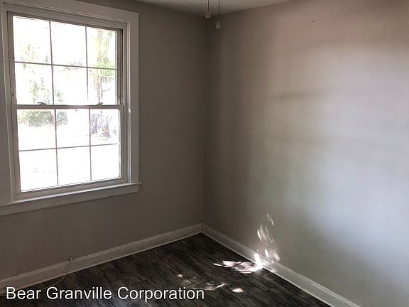 4th image of 3207 Idlewood Ave