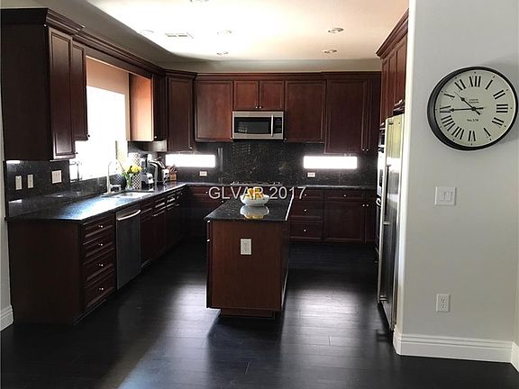 5th image of 928 Contadero Pl
