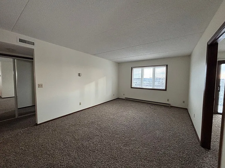 1110 3rd Ave N #404W — Photo 7