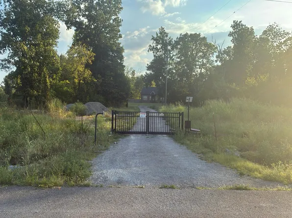 5209 Jones Rd, Christiana, TN 37037
