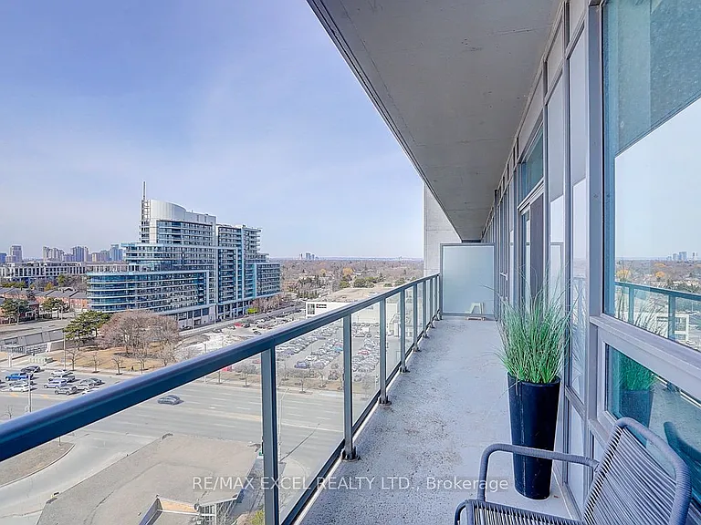 7 Kenaston Gdns #LPH5 — Photo 19