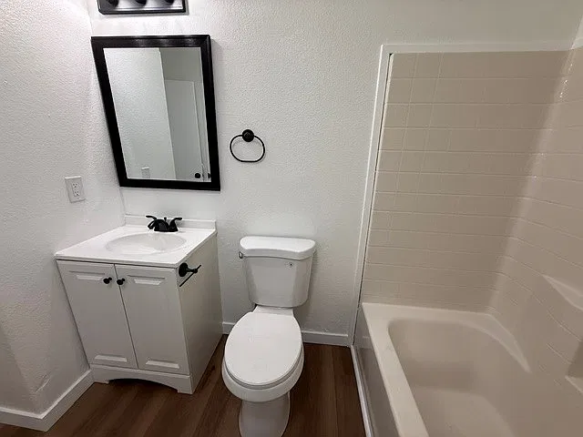 8391 San Fernando Rd — Photo 3