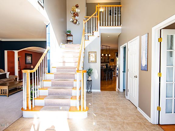 5th image of 65 Cindy Crest Drive