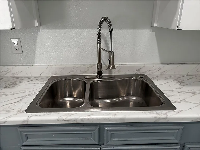 4125 Avenue M — Photo 15