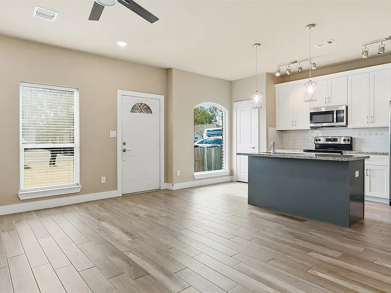4431 Knoxville St #A — Photo 5
