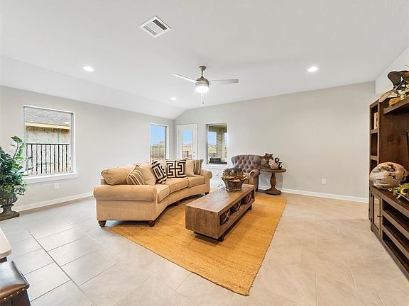 5th image of 7906 Brumbly Ln