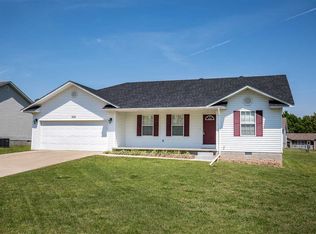 202 Murfield Dr, Poplar Bluff, MO 63901