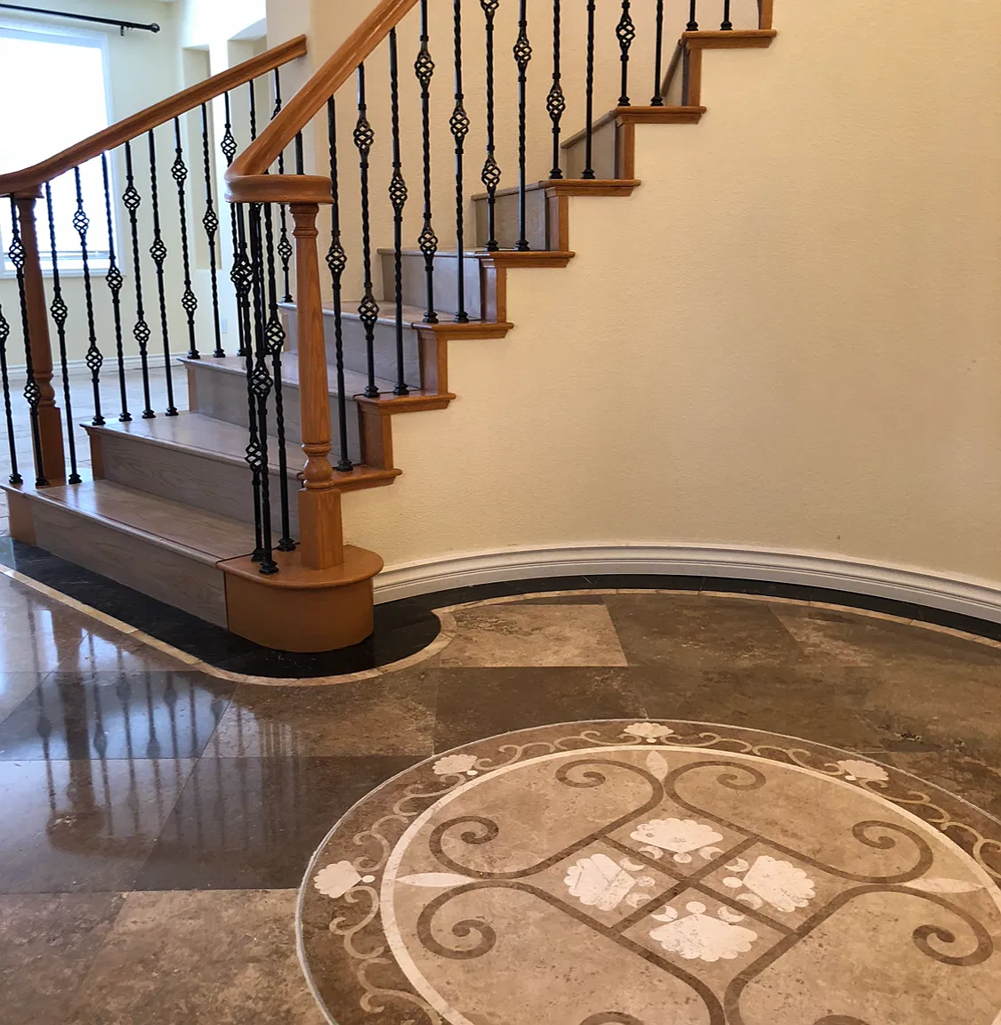 5 bed, 2.5 bath, 3441 sqft, $3,795 — Photo 4