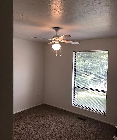 831 E 5750 S — Photo 30