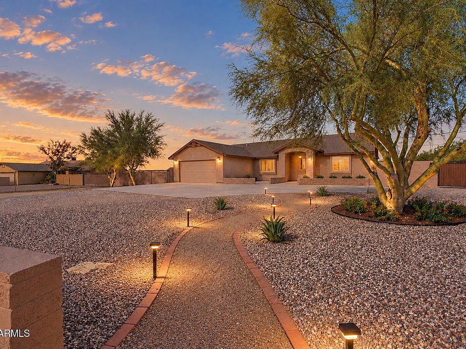 1st image of 832 N 98TH Street