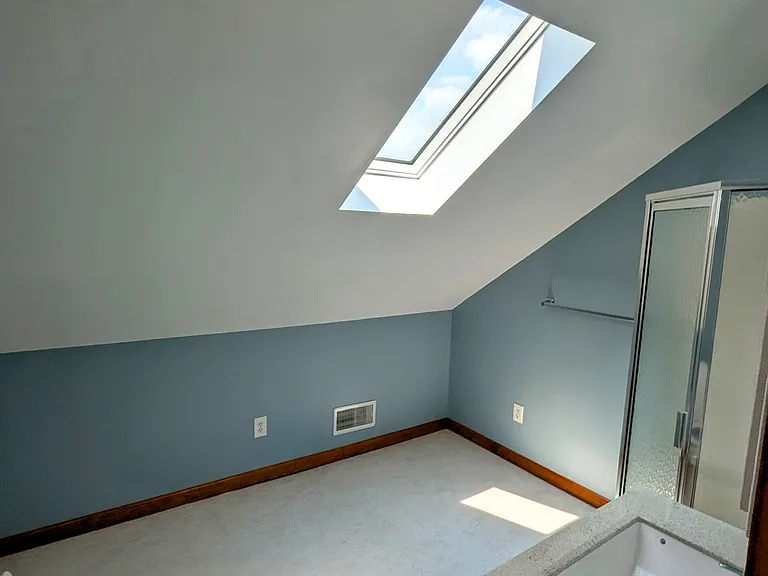923 Orchard Park Rd — Photo 11