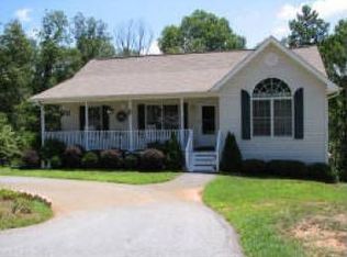 113 High Ridge Ln, Dahlonega, GA 30533