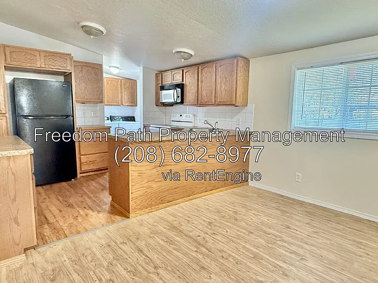 715 W Mikies Pl — Photo 5