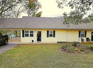 1021 Rimmer Aly, Dandridge, TN 37725