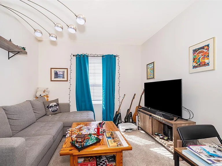 1225 Yellow Finch Dr — Photo 4