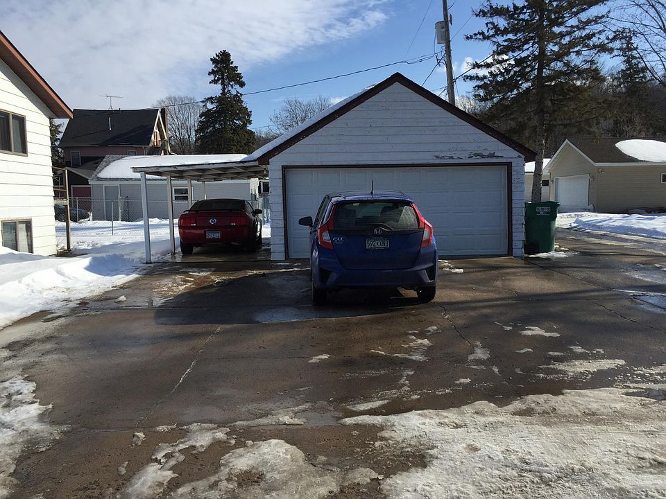 2nd image of 301 5th St S APT 3