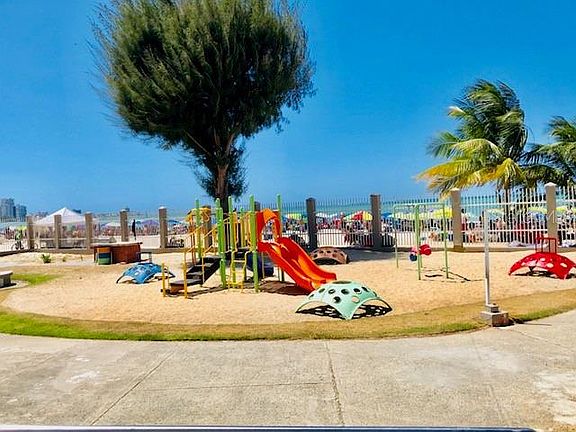 3rd image of 5869 Isla Verde #6