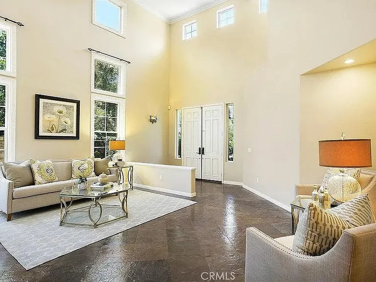 948 Ellesmere Way — Photo 6