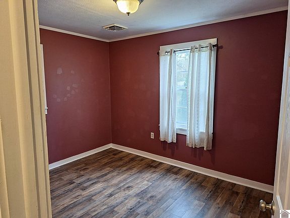 3rd image of 137 Ridge Rd