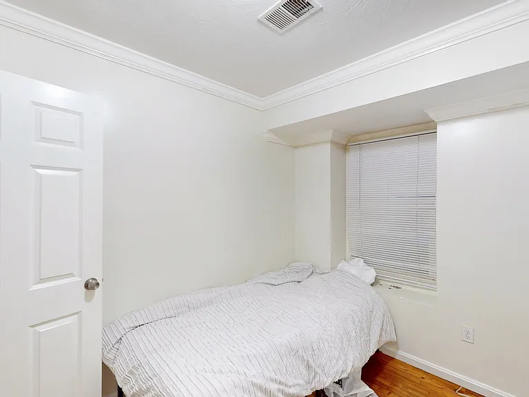 712 Shawmut Ave #1 — Photo 9