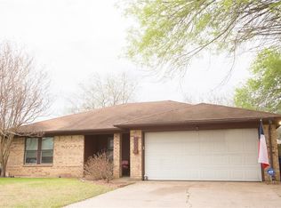 705 Judith St, Burleson, TX 76028