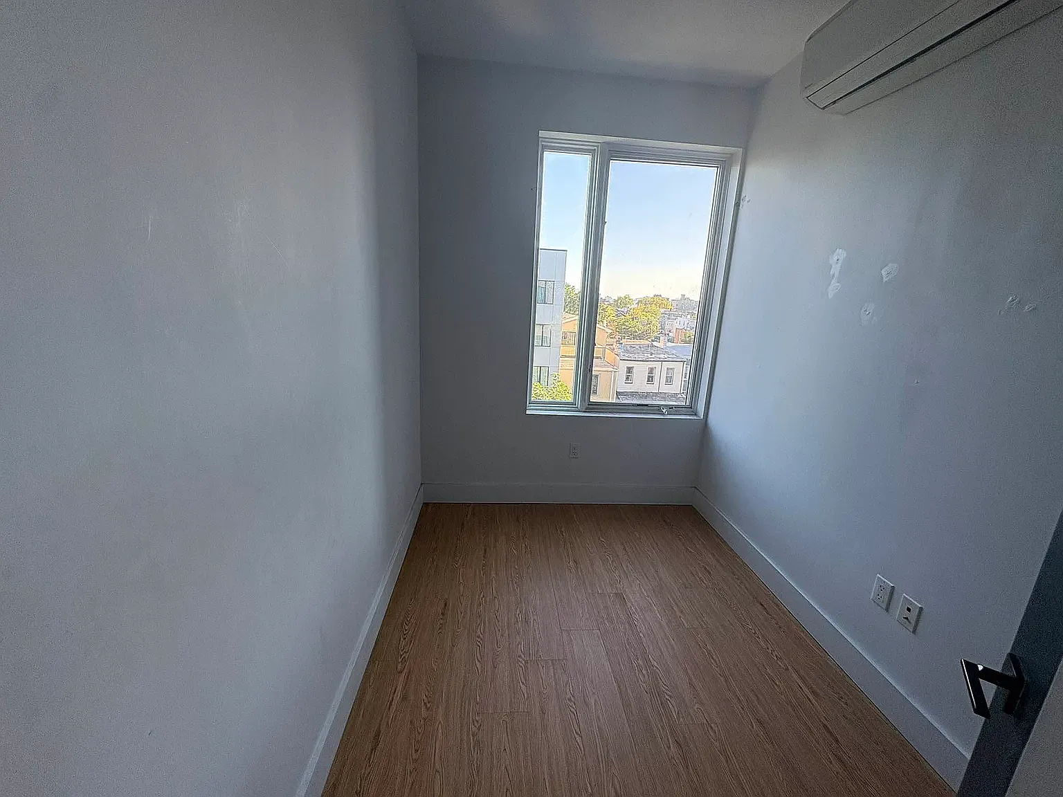 153 Erasmus Street — Photo 3