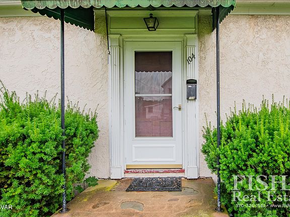 3rd image of 104 Green St