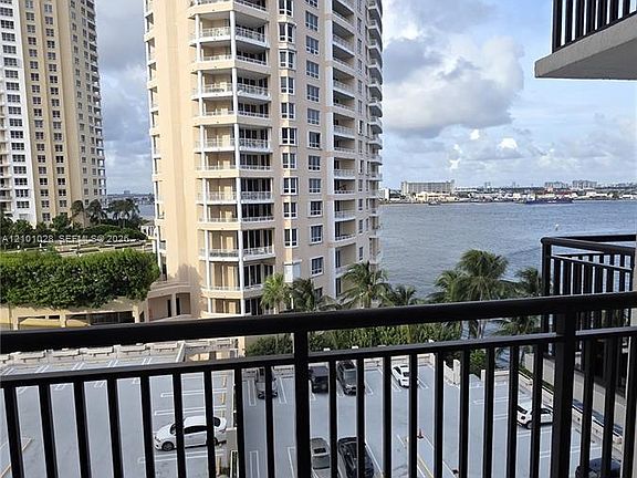 3rd image of 540 Brickell Key Dr APT 926