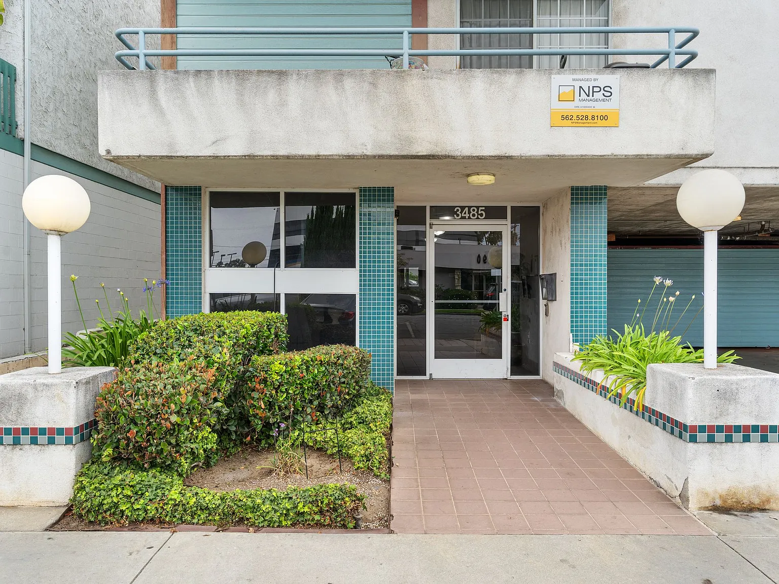 3485 Linden Ave — Photo 4