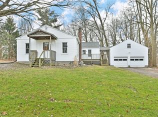 4011 Burkey Rd, Youngstown, OH 44515