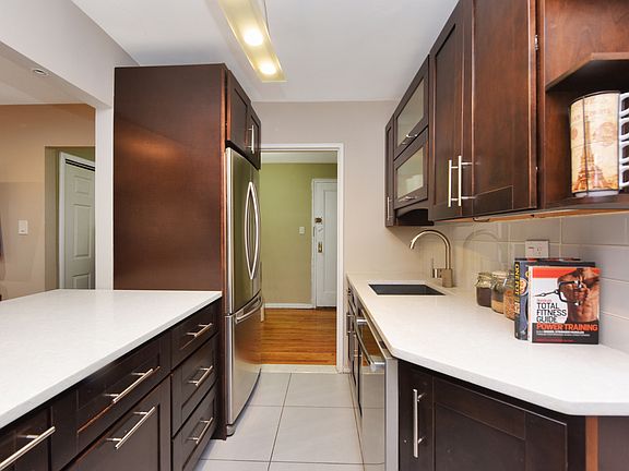 4th image of 118-60 Metropolitan Ave #4G