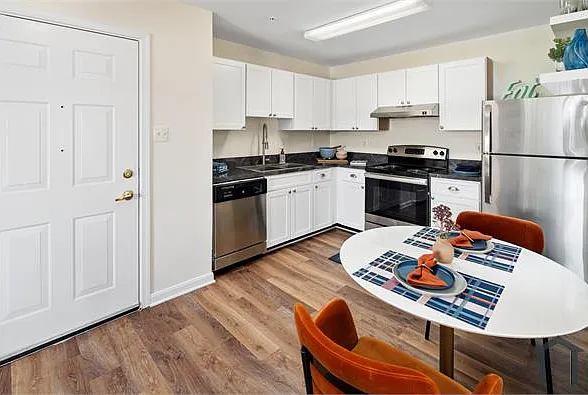 7161 Silver Lake Blvd #321 — Photo 11