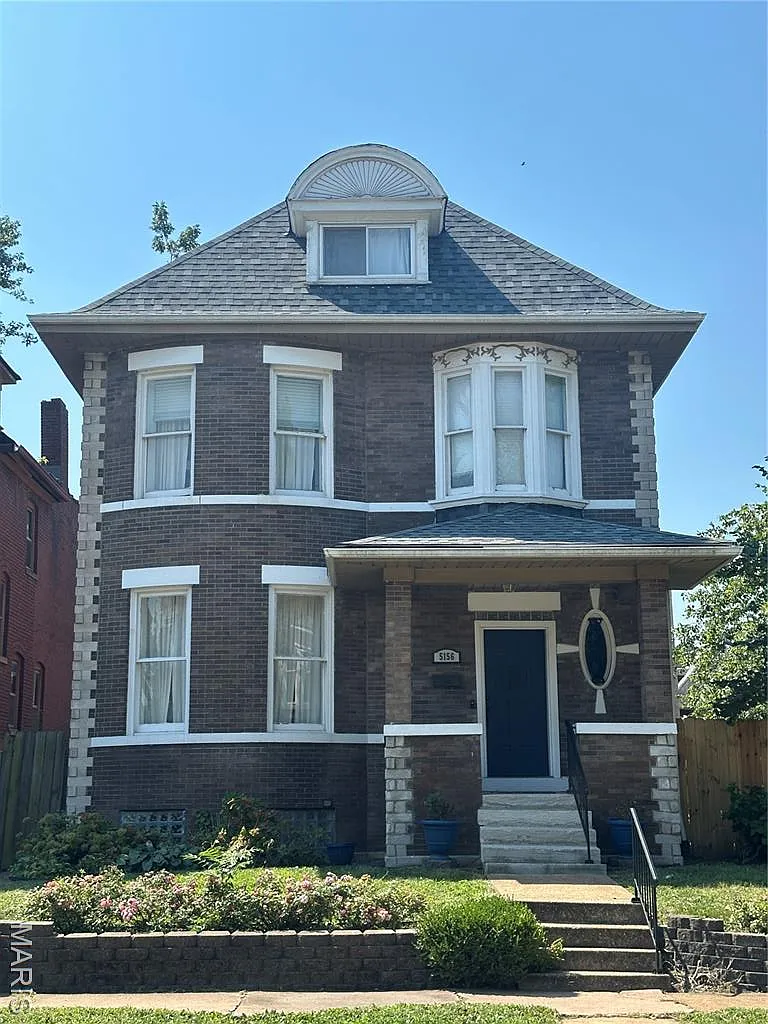 5156 Maple Ave photo 1