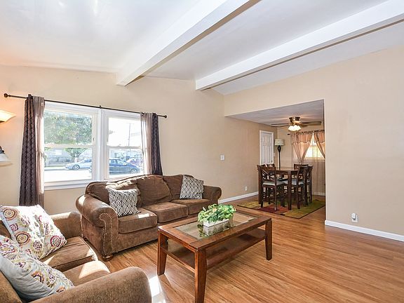 4th image of 17566 E Covina Blvd