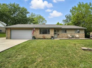 819 Gleneagle Dr, Dayton, OH 45431