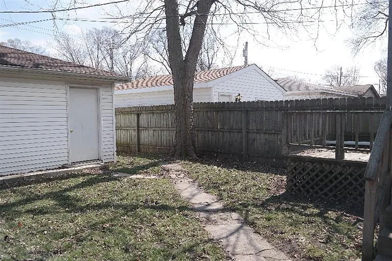 8139 Highland Pl — Photo 15
