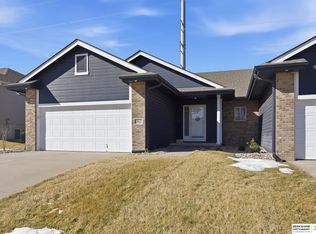 10022 S 179th St, Omaha, NE 68136