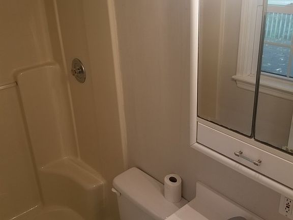 5th image of 124 Hilldale Ct