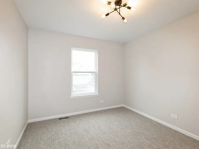 4663 Rolling Hills Dr — Photo 12